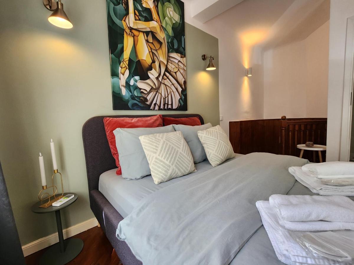 The-Point Lovely Studio In Center Of Bukarest Exteriör bild