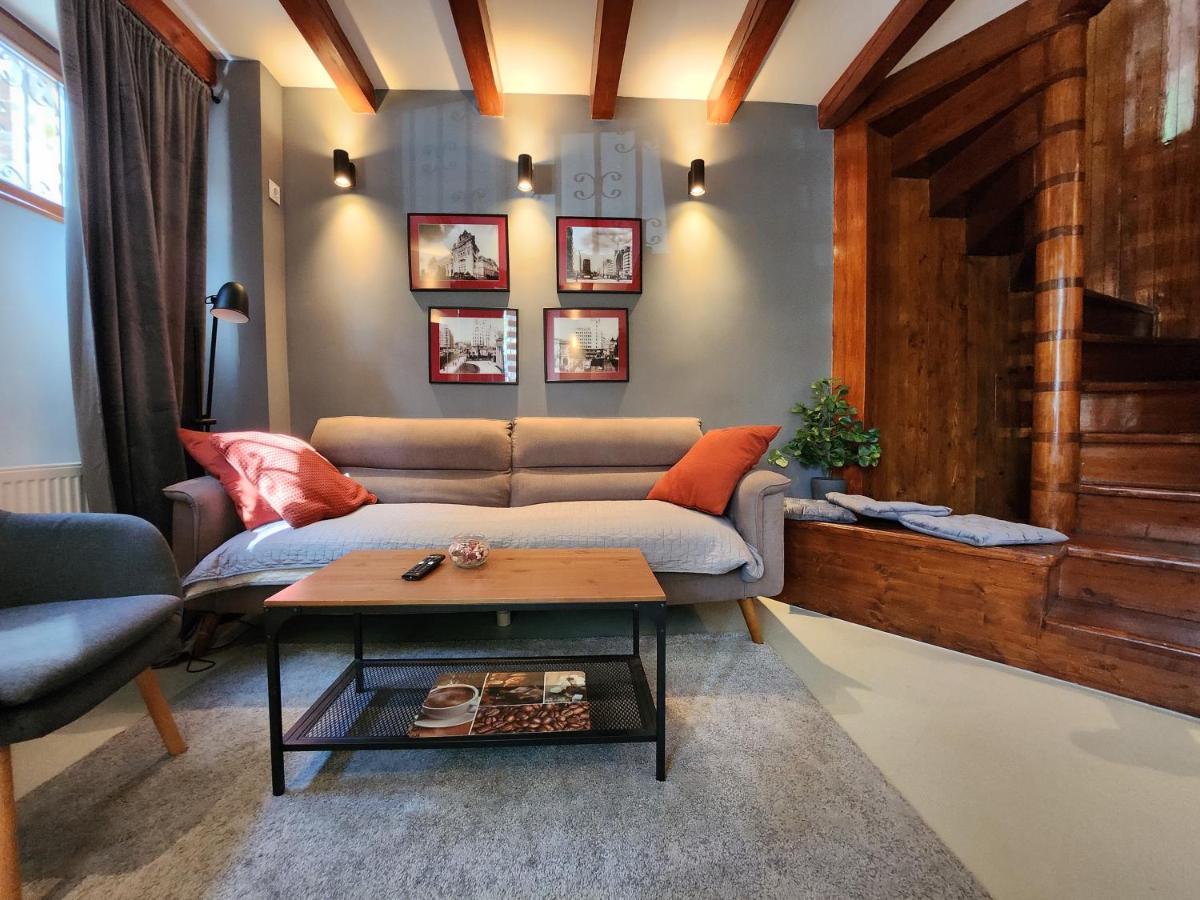 The-Point Lovely Studio In Center Of Bukarest Exteriör bild